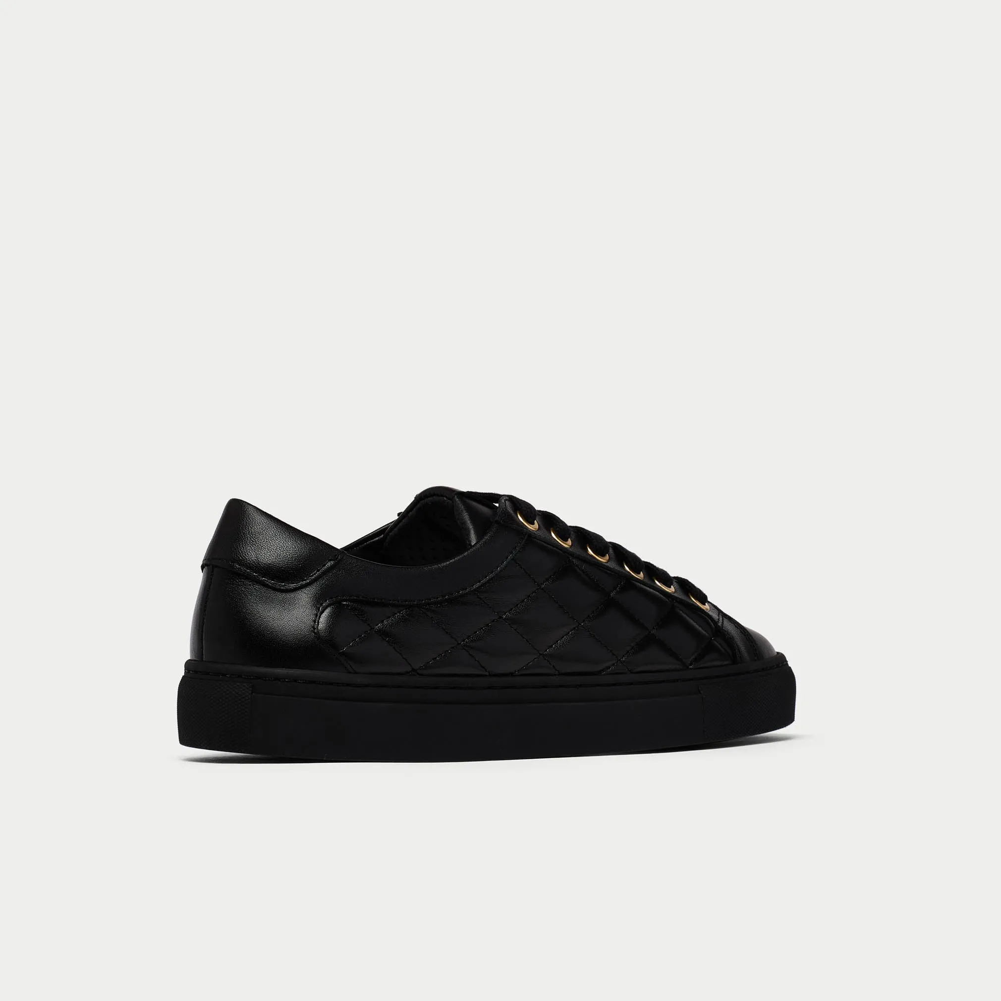 Star - Black Quilted