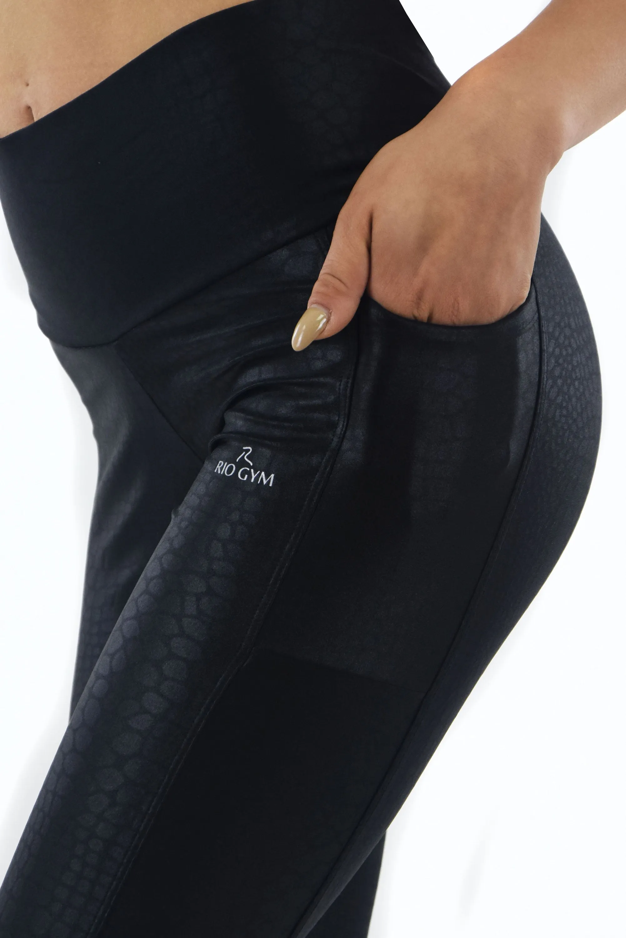 Tati Metalic Black Legging