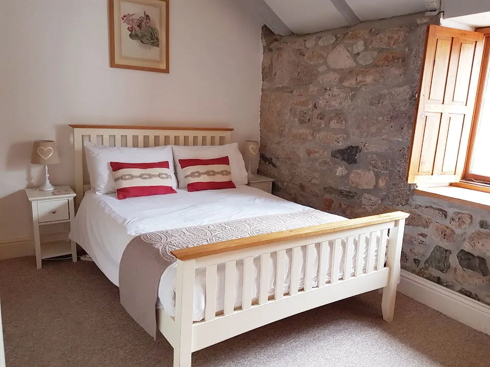 The Loft, St.Ives. Secure parking for 1 car.