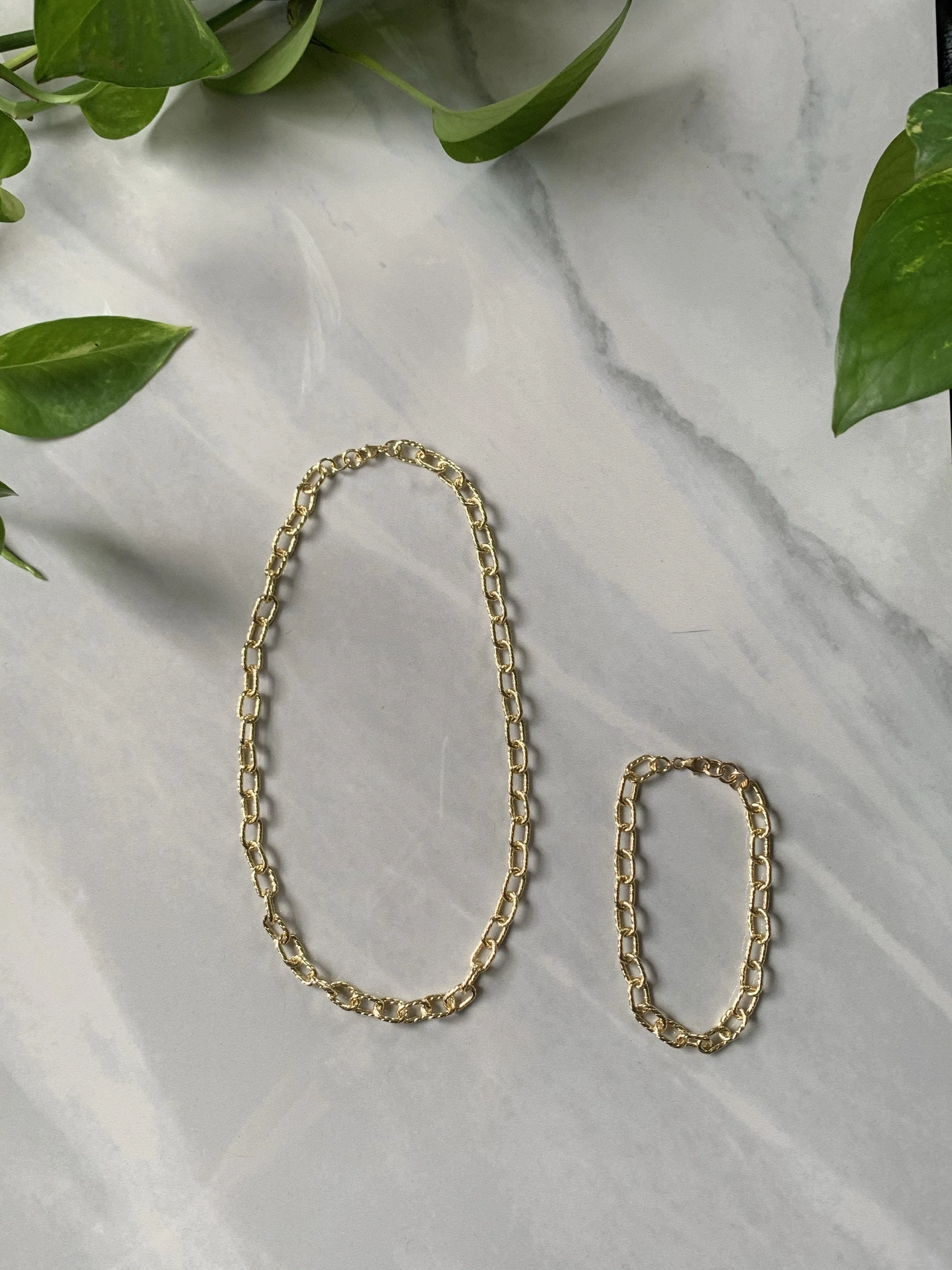 Thick Textured Paperclip Chain Bracelet