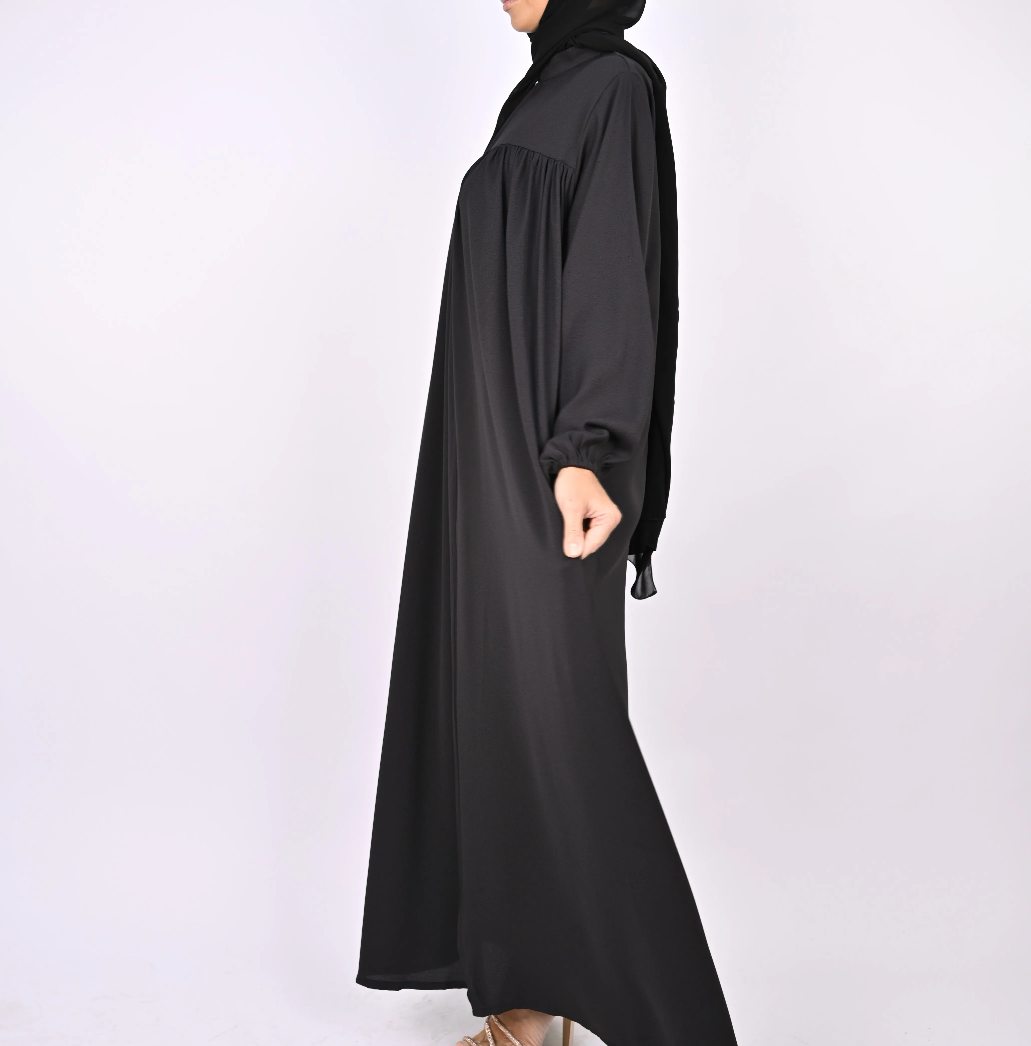 Turkish Style Abaya With Pleats - Black