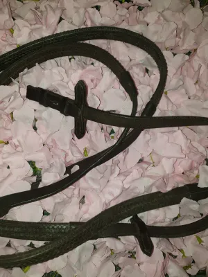 Used good condition sure grip reins FREE POSTAGE*