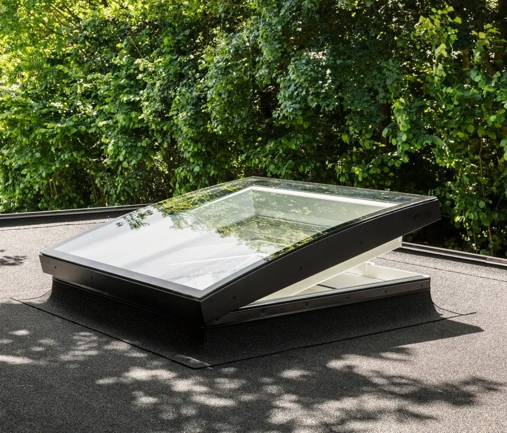 VELUX CVU 120120 1093 INTEGRA® SOLAR Curved Glass Rooflight Package with Triple Glazed Base (120 x 120 cm)