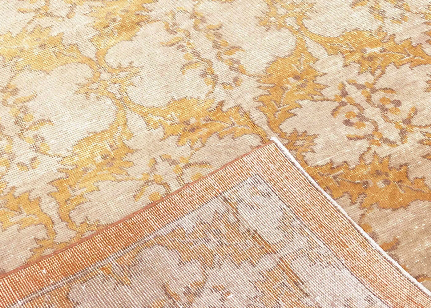 Vintage Turkish Mid-Century-Modern Rug - 4'6" x 9'6"