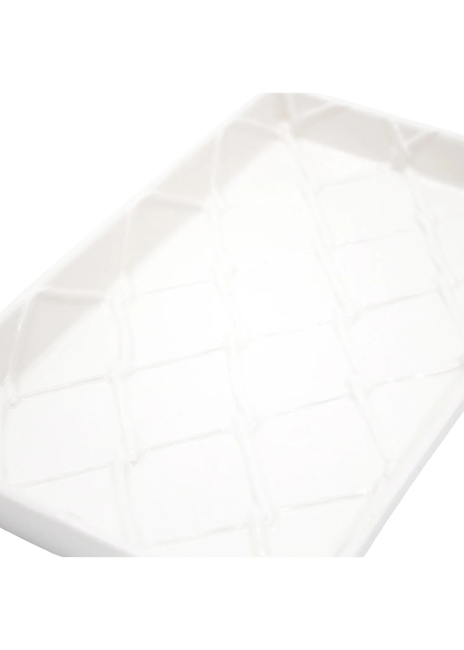 WHITE TEXTURED SOAP DISH