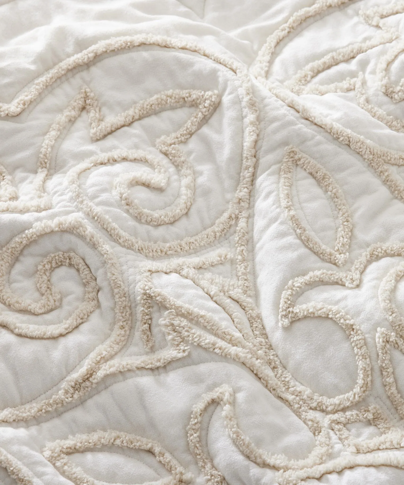 Willow Tufted Medallion Quilt Set