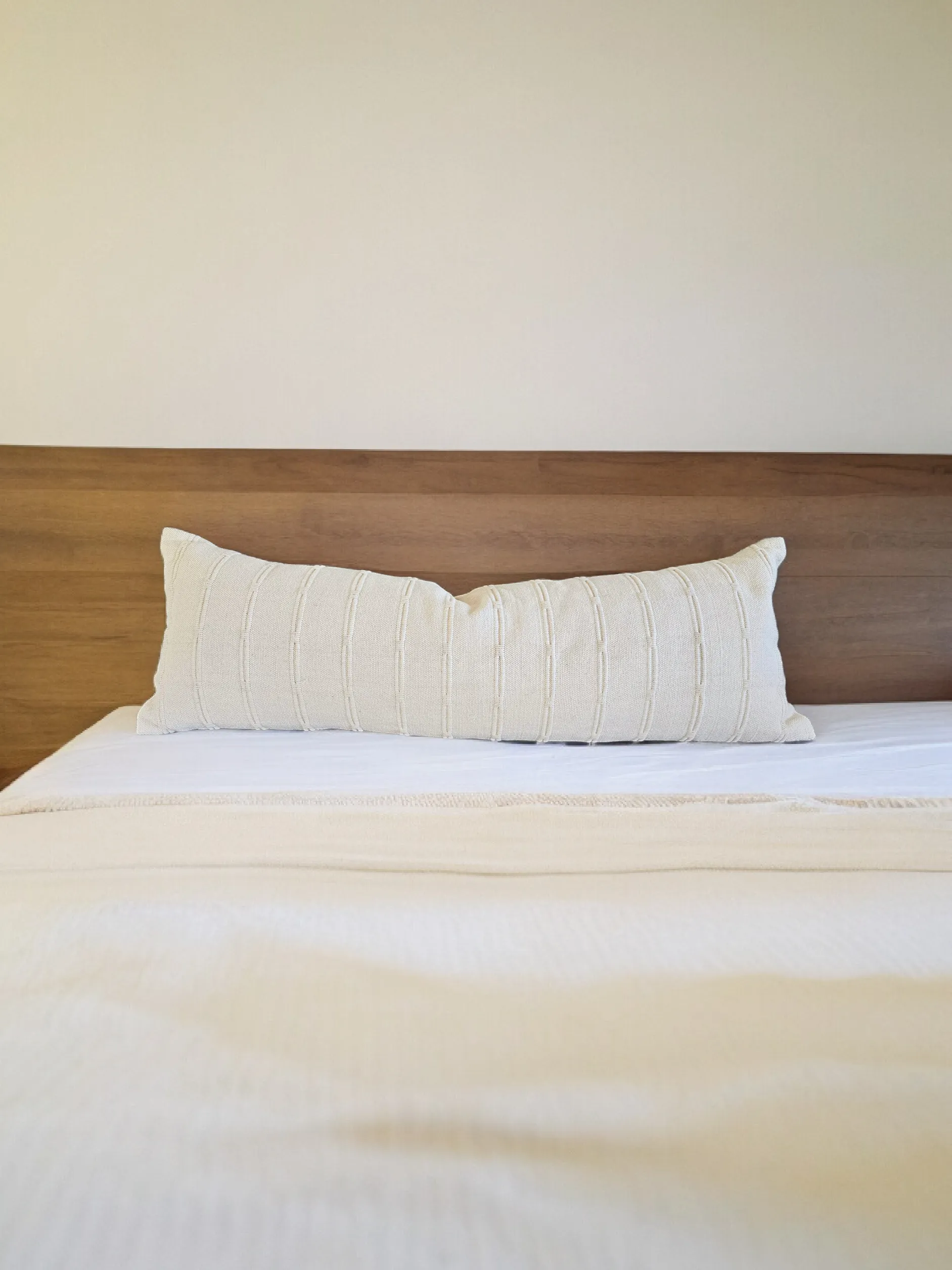 Woven Cotton Ivory Lumber (12 x36)